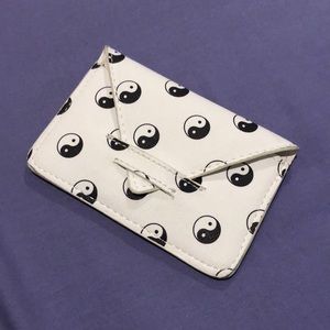 Yin yang wallet